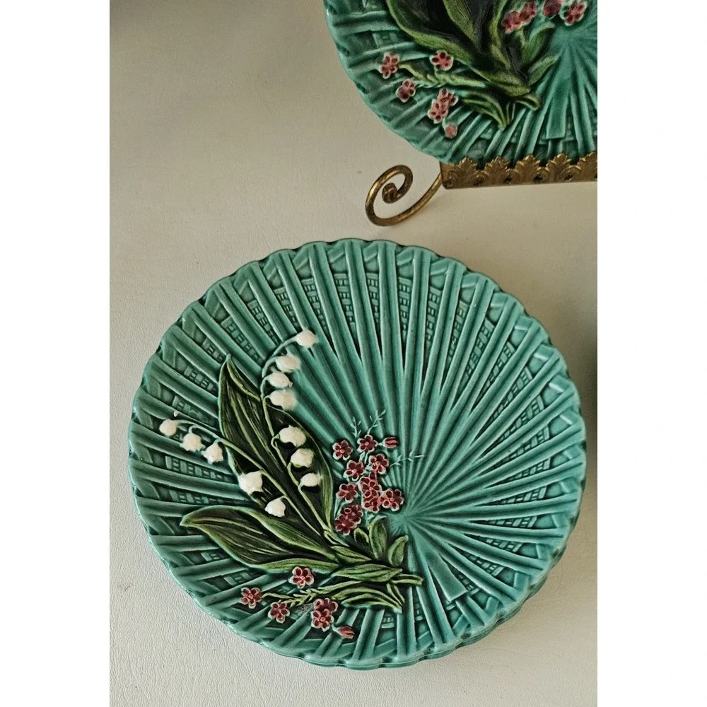 VTG Schramberg Germany Lily of The Valley Majolica 7.5